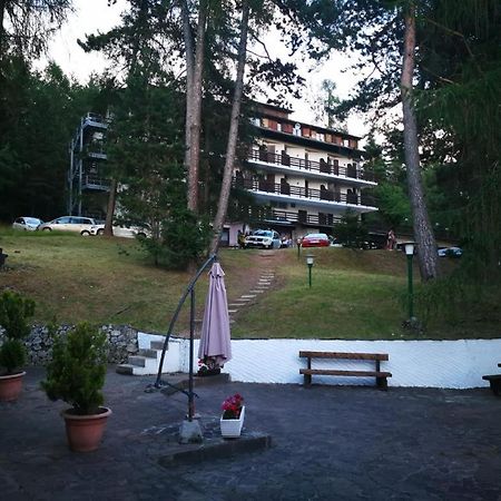 Royal Hotel Paolino Cavareno Eksteriør bilde