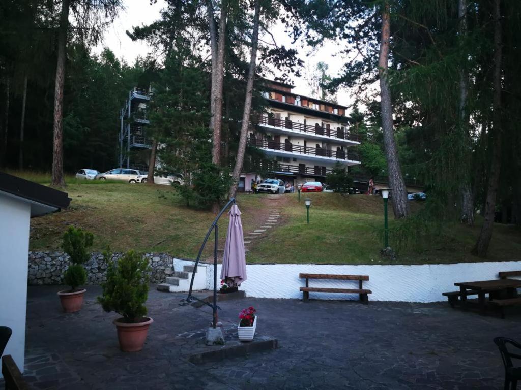 Royal Hotel Paolino Cavareno Eksteriør bilde