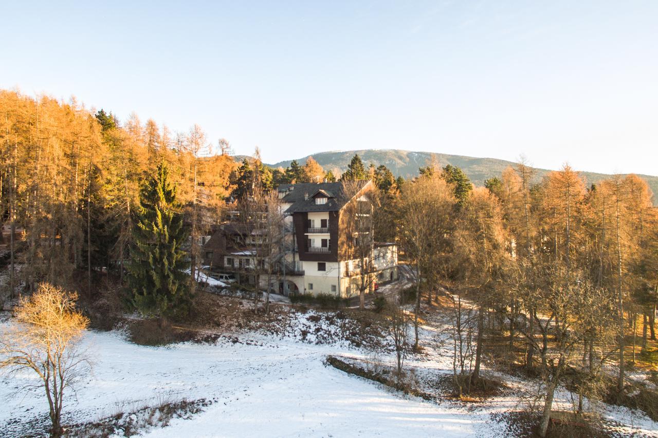 Royal Hotel Paolino Cavareno Eksteriør bilde